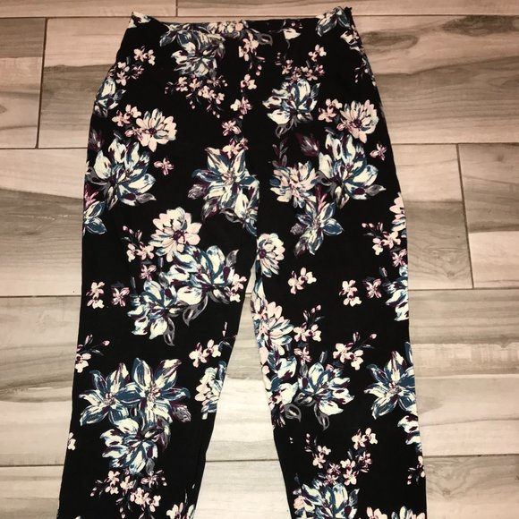 Floral Capris - Picture 1 of 3